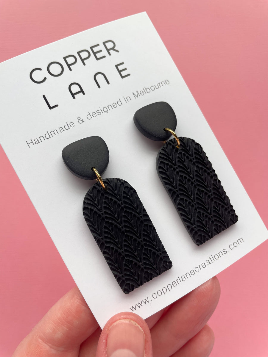 Eden Dangle - Black Fern