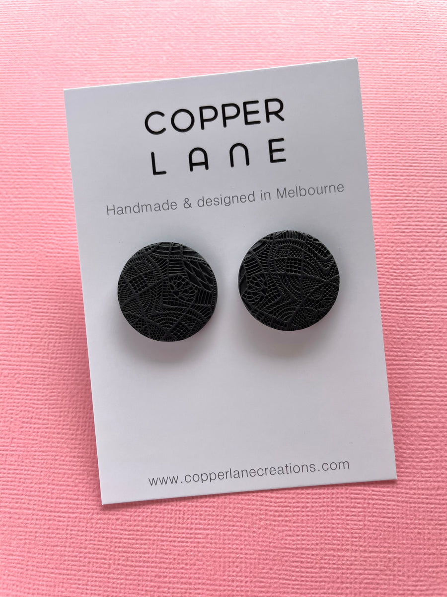 Classics Large Studs - Black